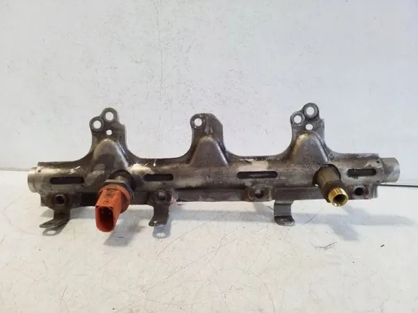 Carril de inyección OEM 06J133317M para Skoda Yeti image 4