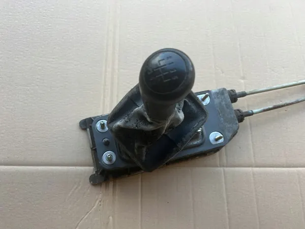 Vaihdekepin nuppi VW Volkswagen Polo 9N 2001-2005 image 2