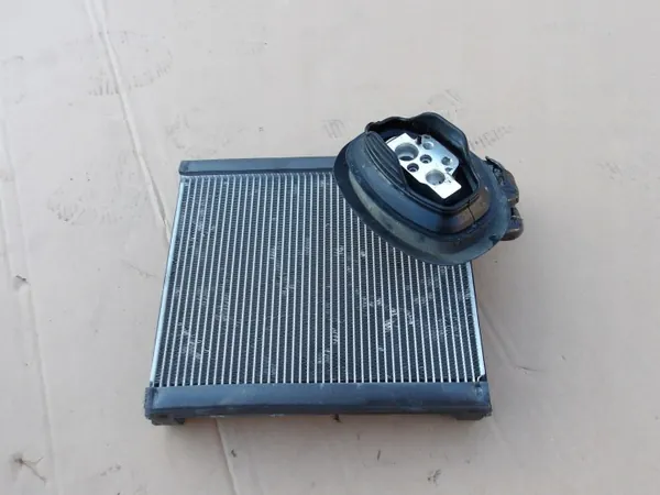 Condensador A/C OEM 4H0 820 105 para Audi A8 S8 D4 image 2