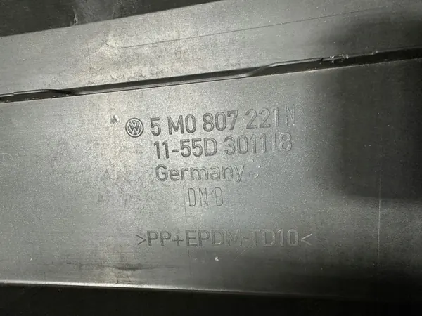 Paraurti anteriore VW Golf VI Plus OE 5M0807221N image 9