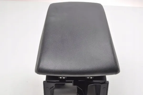 Apoio de braço consola central SEAT Leon OEM 5F0864207B image 4