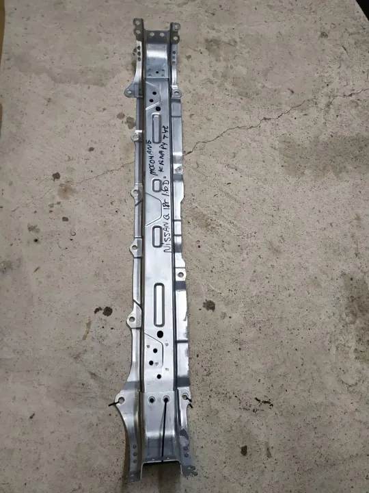 Barre de renfort OEM fixation siège arrière Nissan Qashqai image 4