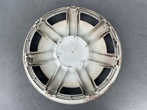 Original Mercedes C-Klasse W204 16" Radkappe A2044000325 image 3