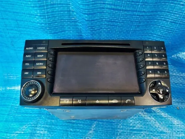 Mercedes COMAND Navigointiradio OEM A2118276842 image 2
