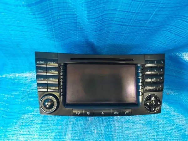 Mercedes COMAND Navigointiradio OEM A2118276842 image 6