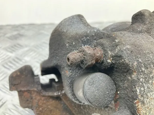 Jarrusatula oikea etu Audi A4 A5 756 image 6