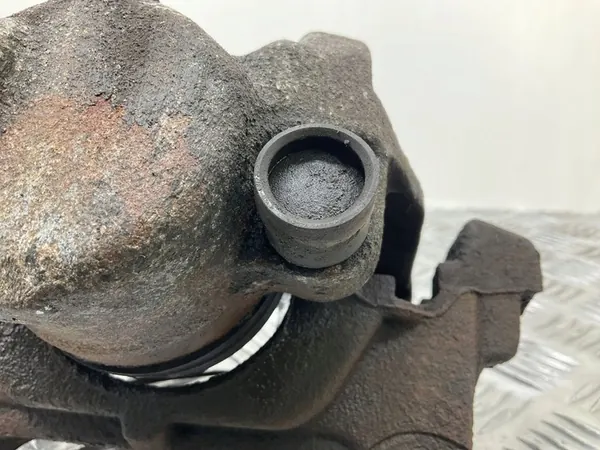 Jarrusatula oikea etu Audi A4 A5 756 image 7