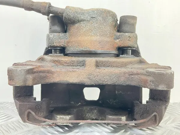 Jarrusatula oikea etu Audi A4 A5 756 image 8