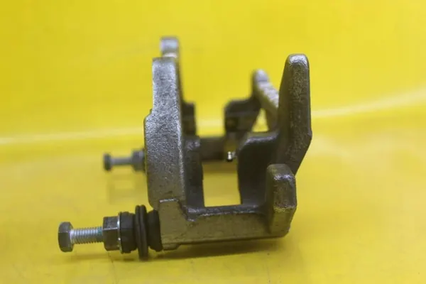 Support de serrage OEM 0822C droit arrière Audi A4 B8 image 5