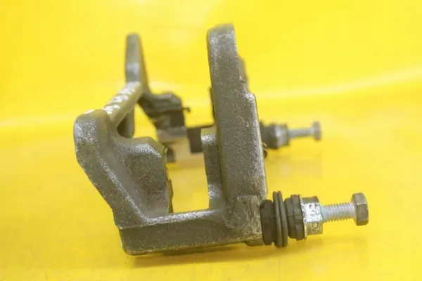 Support de serrage OEM 0822C droit arrière Audi A4 B8 image 7
