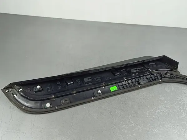 2022 Jeep Grand Cherokee WL Side Window Trim FOB42607 image 5