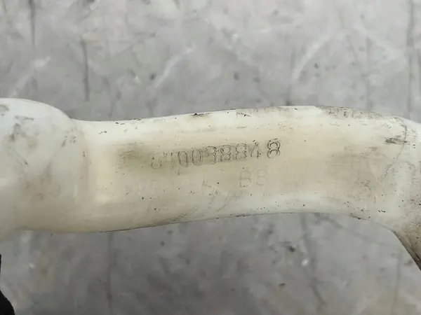 OEM 670038848 Spolarvätskeinloppsrör för Maserati Ghibli image 5