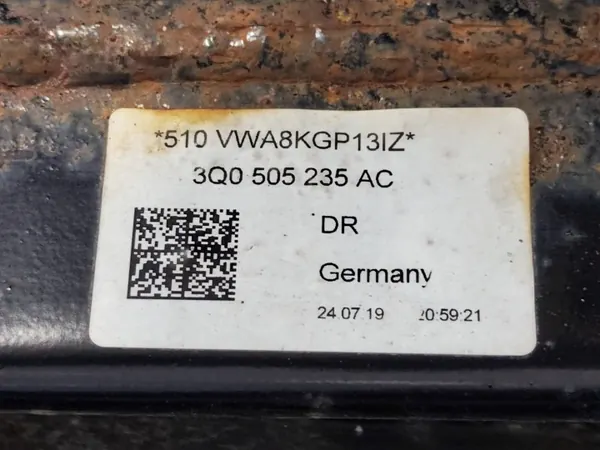Bakaxelbalk OEM 3Q0505235AC för Skoda Superb III image 6
