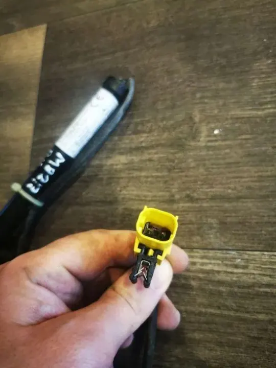 Motorkapscharnierpatroon OEM 2139062201 Mercedes E W213 image 3
