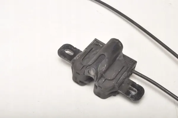 Volvo Motorkapslot OEM 180088 voor S60 II V60 image 4