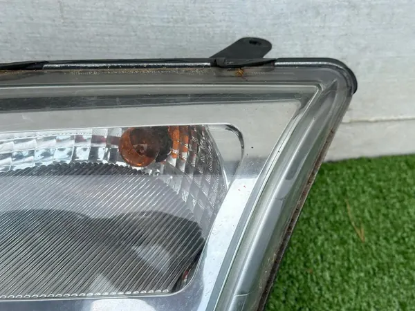 Vasen etuvalaisin Ford Transit Connect MK1 2T14-13008-AB image 5