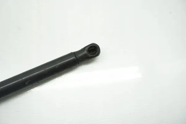 Audi A3 Heckklappendämpfer OEM 8P0823359 - Gebraucht image 3