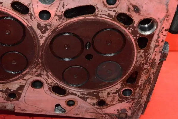 Culasse Moteur 1C106090AD pour Ford Transit image 10