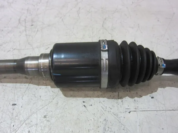 Fram höger drivaxel BMW X3 G01 G02 OEM 8643184 image 3