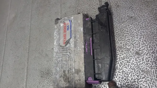 Kit GLP OEM 01 para BMW E39 520i Sedán 1998 image 3