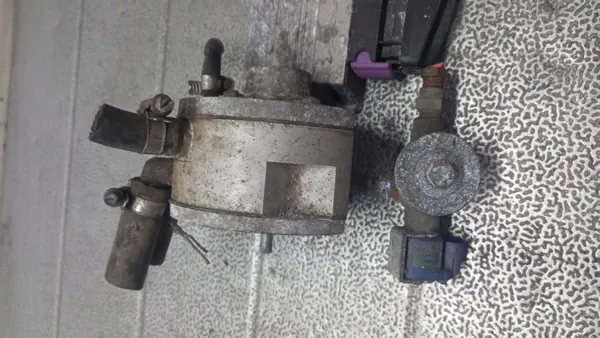 Kit GLP OEM 01 para BMW E39 520i Sedán 1998 image 5
