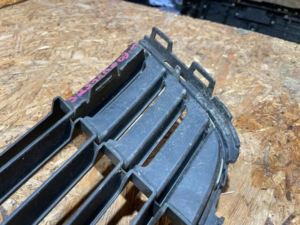 VW Touran I 1 1T0 Lift 10-15 Caddy Griglia Anteriore image 10