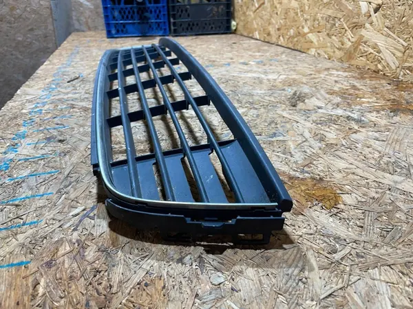 VW Touran I 1 1T0 Lift 10-15 Caddy Griglia Anteriore image 2