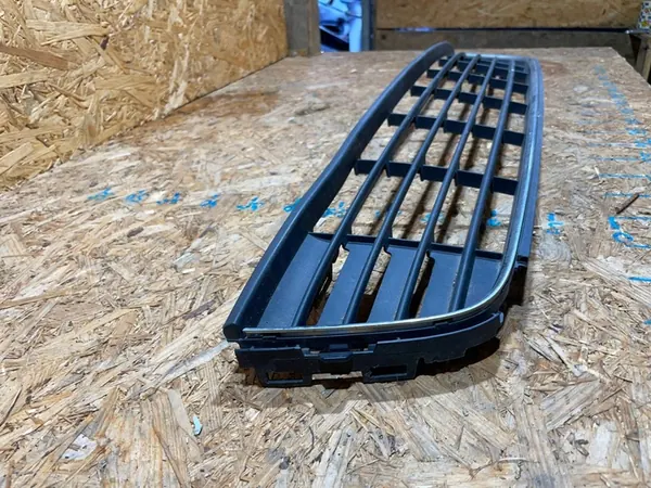 VW Touran I 1 1T0 Lift 10-15 Caddy Griglia Anteriore image 4