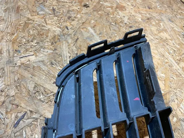 VW Touran I 1 1T0 Lift 10-15 Caddy Griglia Anteriore image 9