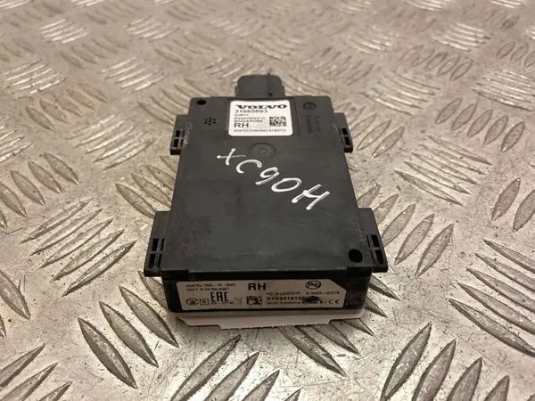 Volvo XC90 2020 Dodehoekmodule OEM 31665693 image 4