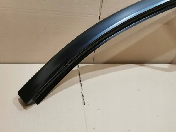 VW Golf 7 Cubrepilar A derecho delantero OEM 5G4809606D image 5