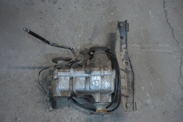 Suzuki Samurai Verteilergetriebe OEM SAMURAI REDUKTOR M10 image 2