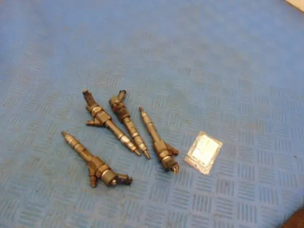Renault diesel-injectorset OEM 8200100272 image 3