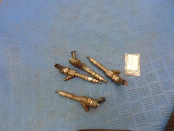 Renault diesel-injectorset OEM 8200100272 image 5