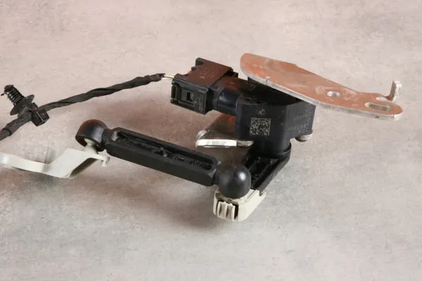 BMW Koplampniveausensor OEM 6895466 Rechts Achter image 5