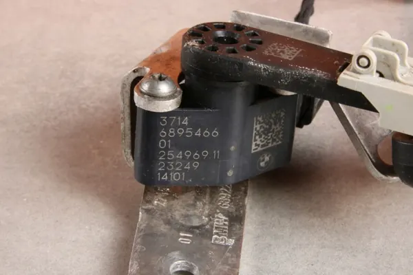 BMW Koplampniveausensor OEM 6895466 Rechts Achter image 6