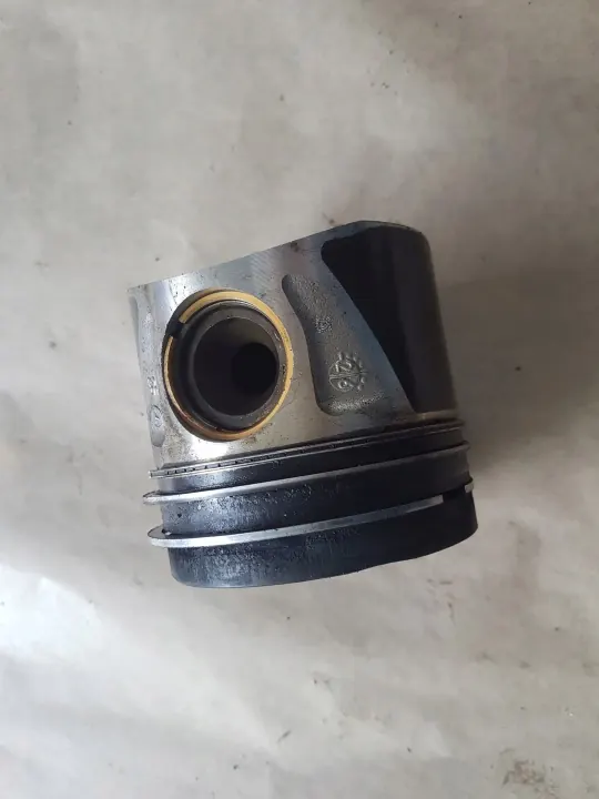 Pistón Mercedes OEM 8349Y para motor 2.2 CDI OM651 image 3