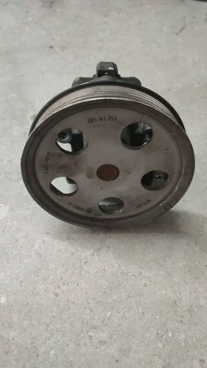 Bomba direção assistida Audi A4 S4 B6 8E 8H 069145255 image 2