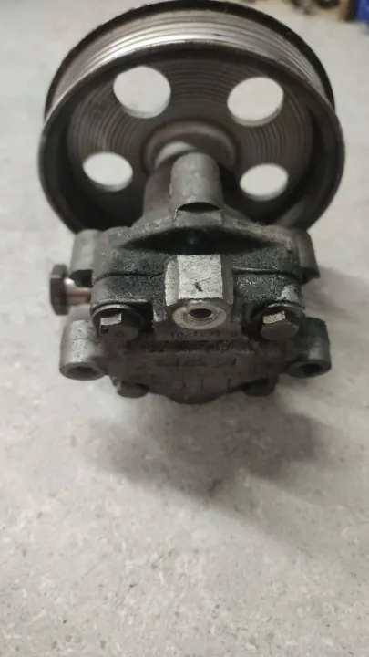 Bomba direção assistida Audi A4 S4 B6 8E 8H 069145255 image 3
