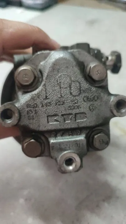 Bomba direção assistida Audi A4 S4 B6 8E 8H 069145255 image 4