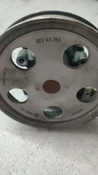 Bomba direção assistida Audi A4 S4 B6 8E 8H 069145255 image 5