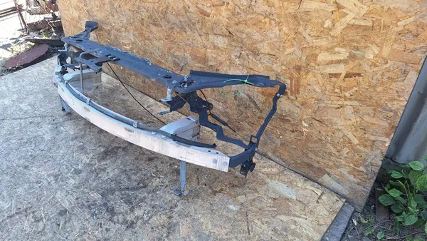 Etupalkki Mercedes C-Luokka W204 3.0D image 2