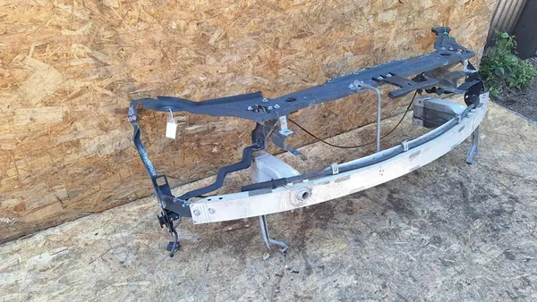 Etupalkki Mercedes C-Luokka W204 3.0D image 3