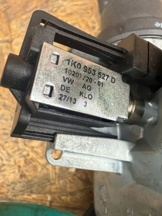 VW GOLF VII Sytytyskytkin Avain 1K0905851 image 2