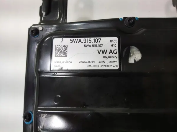 Batería usada OEM 5WA915107 para VW Golf VIII 1.5 eTSI image 6
