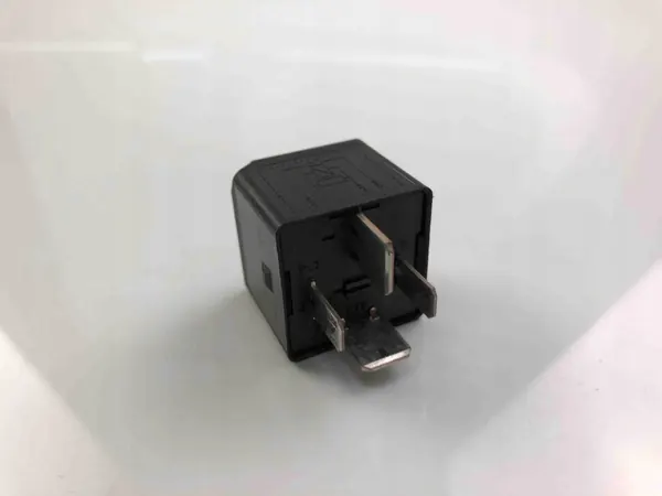 Relä BMW 5 (E60) 2008 3.0L bensin OEM 6901469 image 3