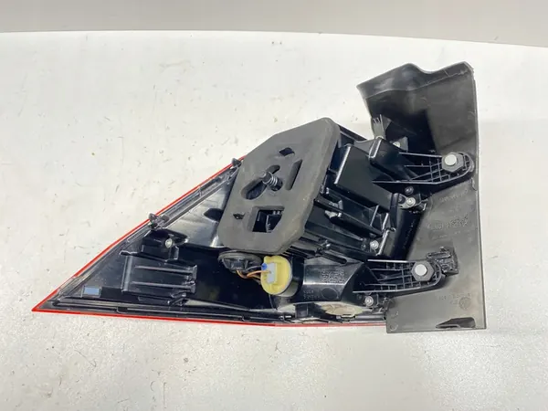 Luz trasera derecha VW Tiguan II 5NA 2016- OEM 5NA945096 image 3