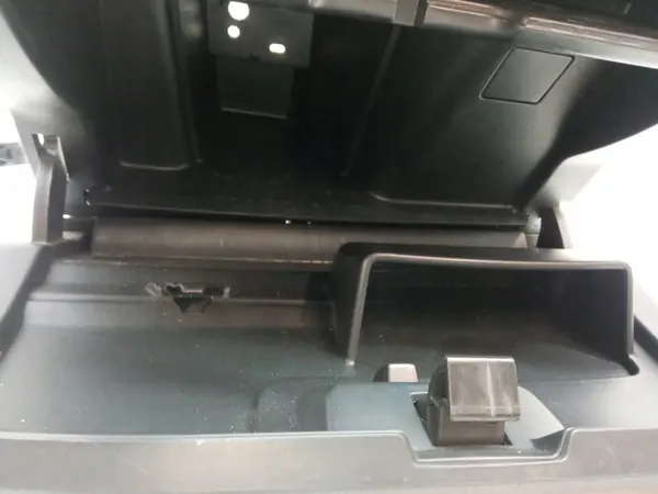Passagerarhandskfack OEM 9680941977 Peugeot Partner II image 7
