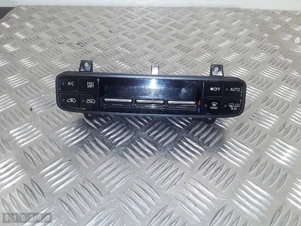 Toyota Auris klimaatregelmodule OEM 75h695 image 2