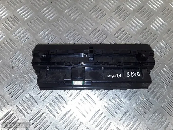 Toyota Auris klimaatregelmodule OEM 75h695 image 3
